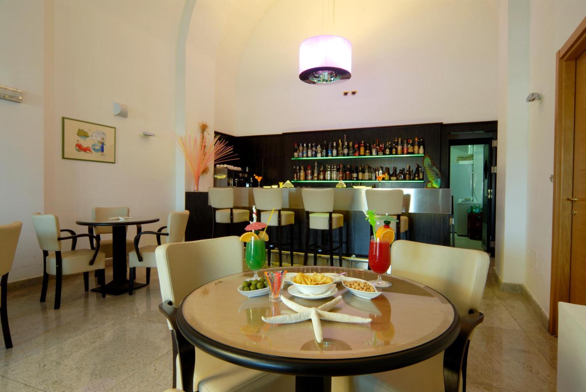 Hotel Carolina