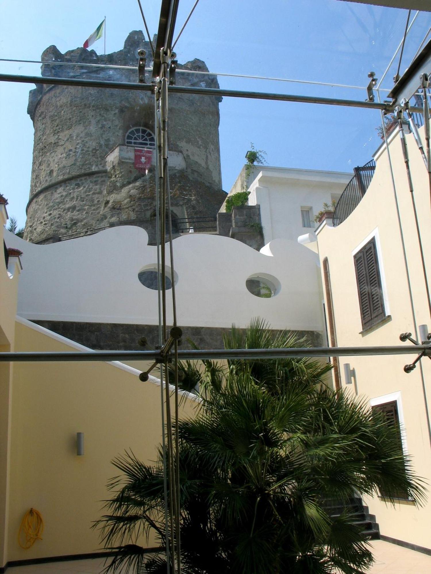 Carolina Forio di Ischia