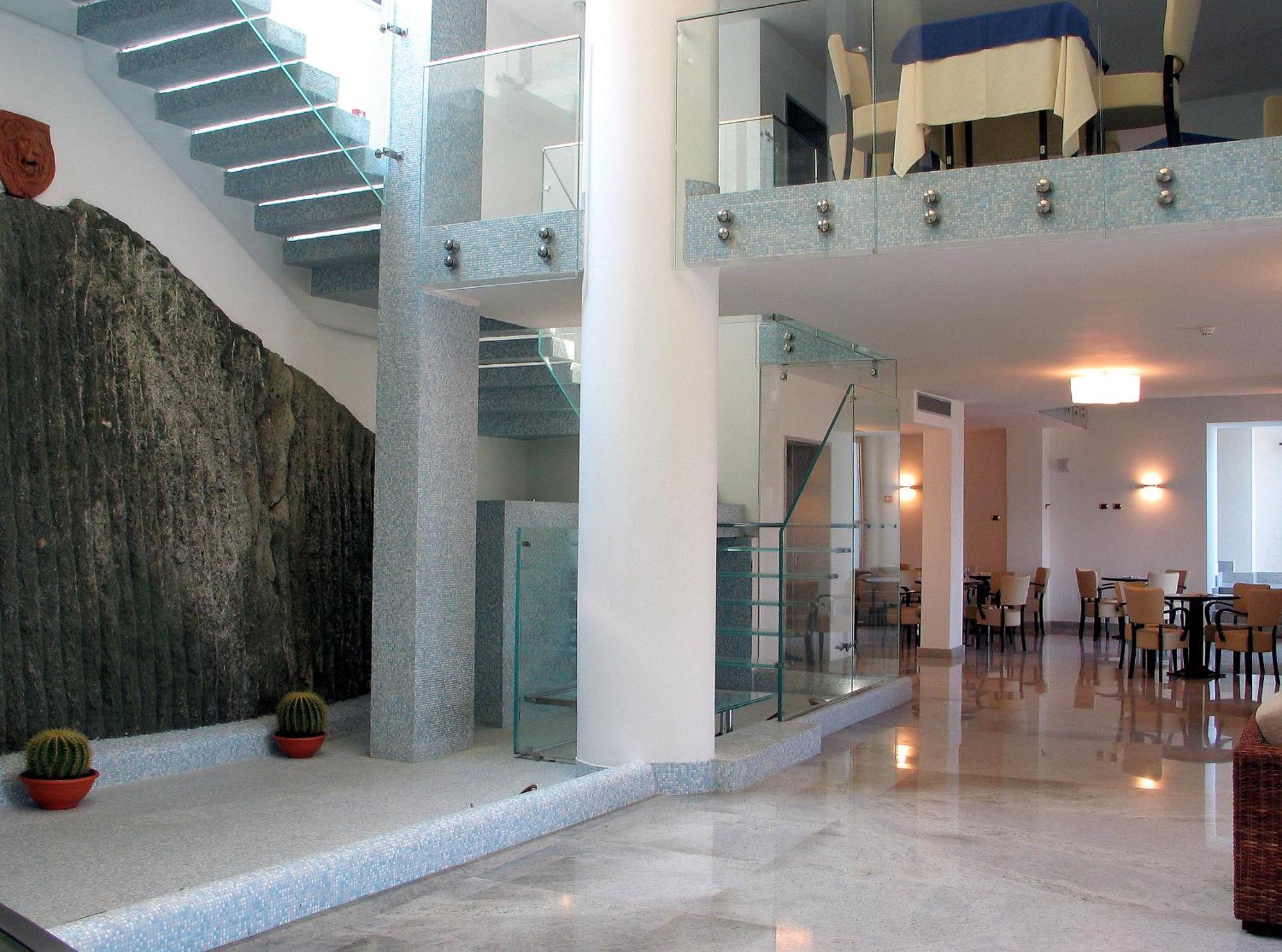 Hotel Carolina 4*