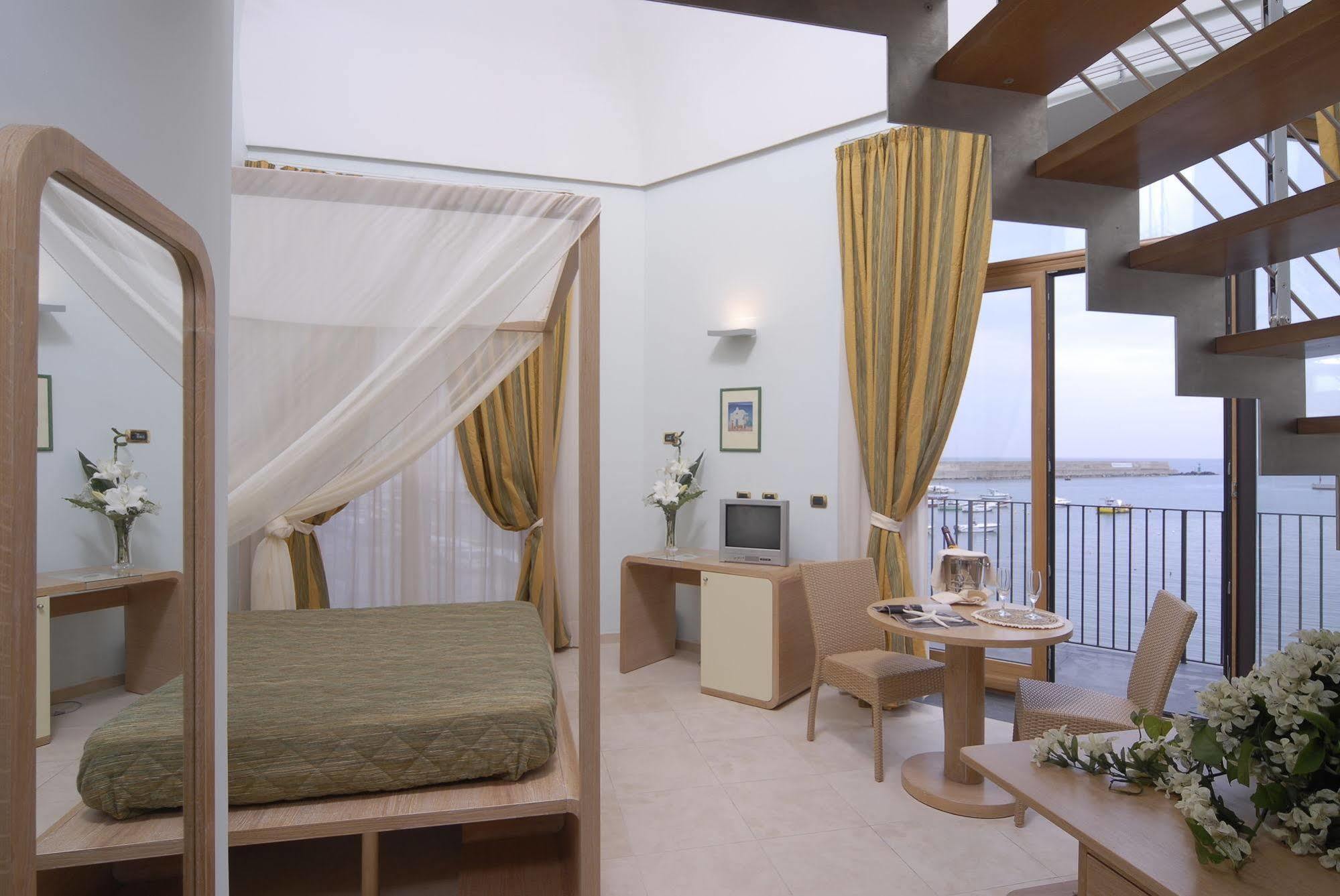 Hotel Carolina
